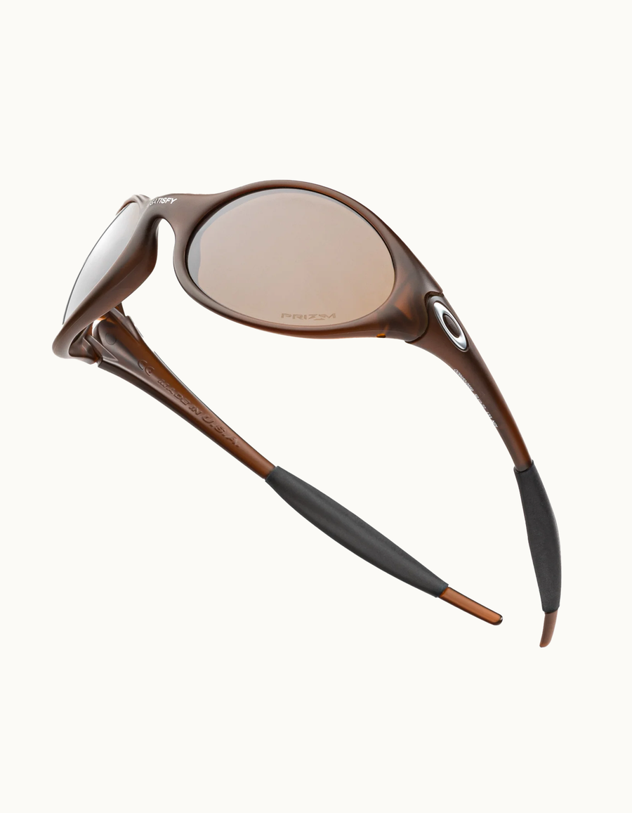 SATISFY® Eye Jacket™