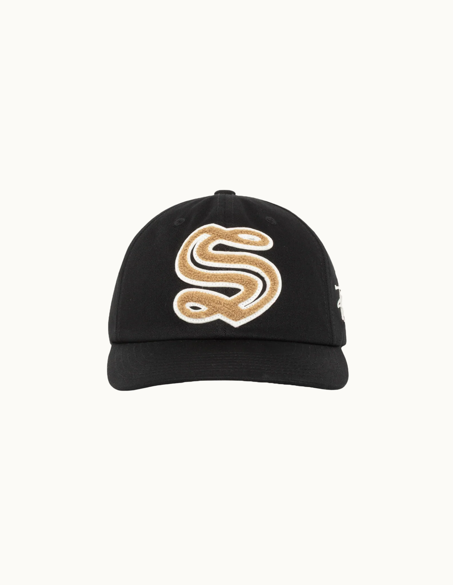 Mid-depth Gothic S Snapback