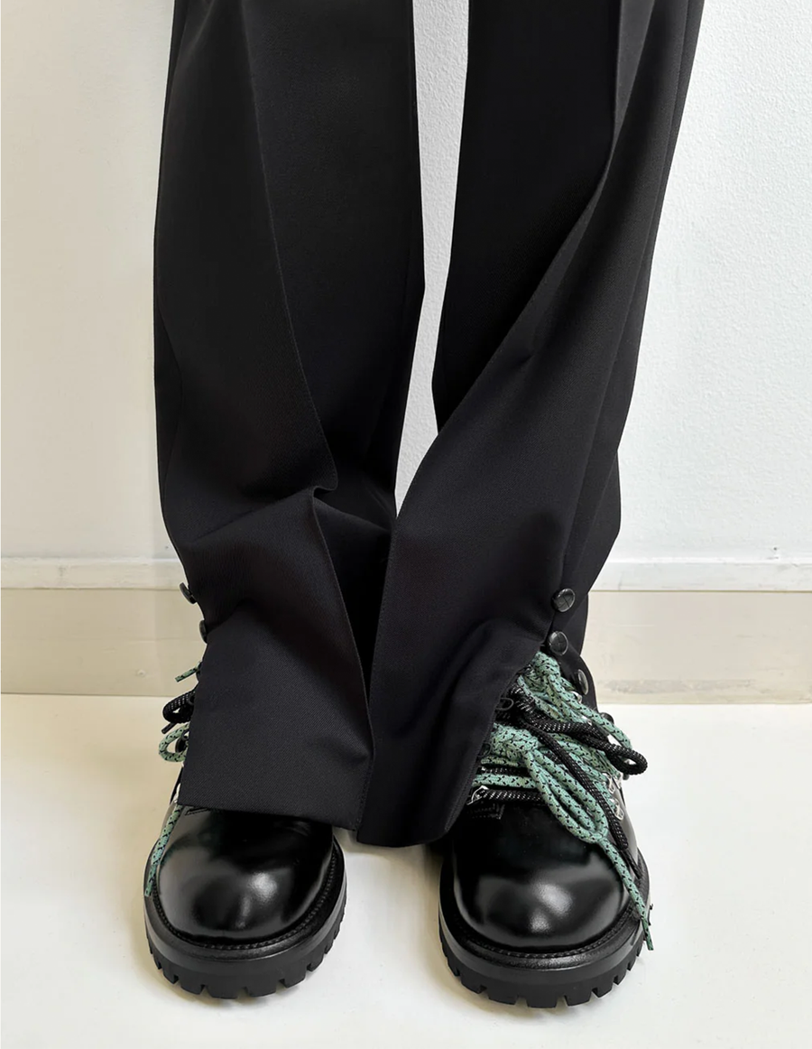 Mountain Derby Black