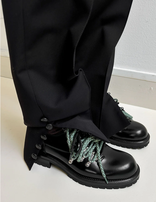 Mountain Derby Black