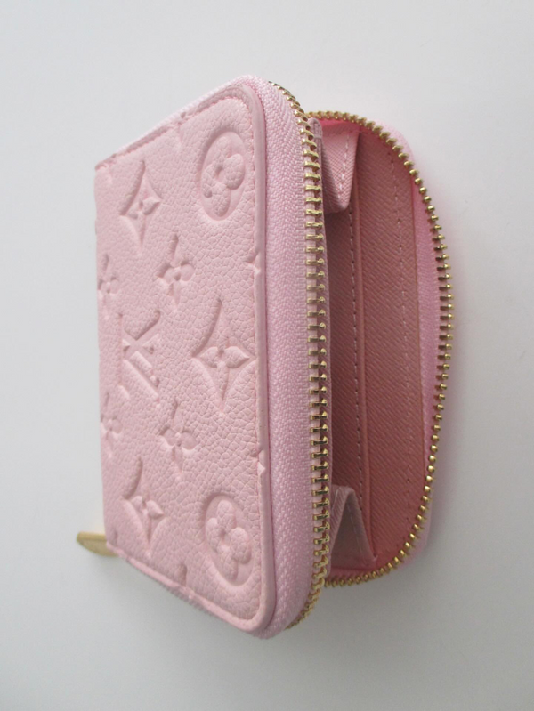 LOUIS VUITTON No.5 Monogram Zippy Wallet